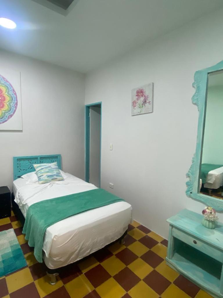 Casa Renacer Bed & Breakfast Cartagena Стая снимка